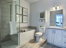 Salle de bain moderne des appartements Lib Boisbriand