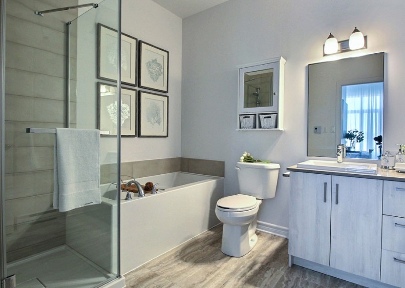 Salle de bain moderne des appartements Lib Boisbriand